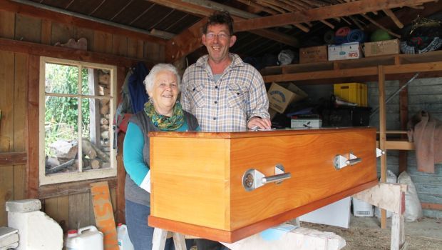 Community coffin